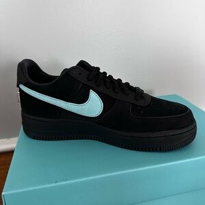 Tiffany & Co. Nike Air Force 1
